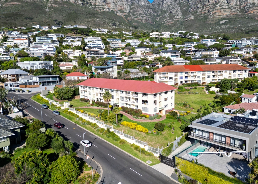 2 Bedroom Property for Sale in Camps Bay Western Cape